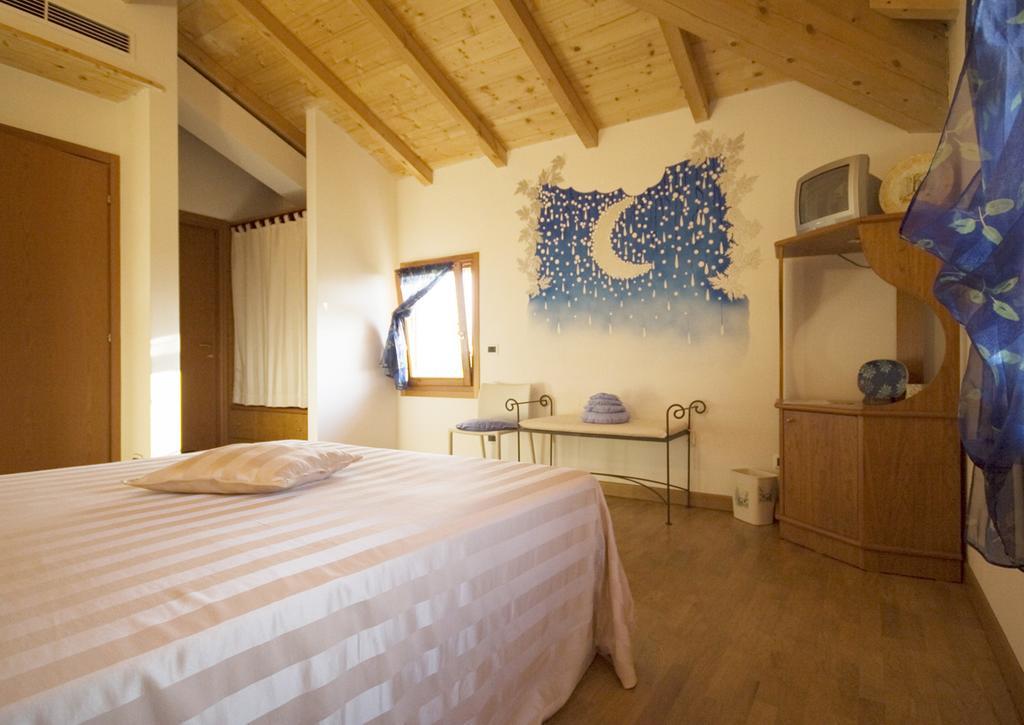 Il Bucchio Country Hotel San Giovanni in Persiceto Δωμάτιο φωτογραφία